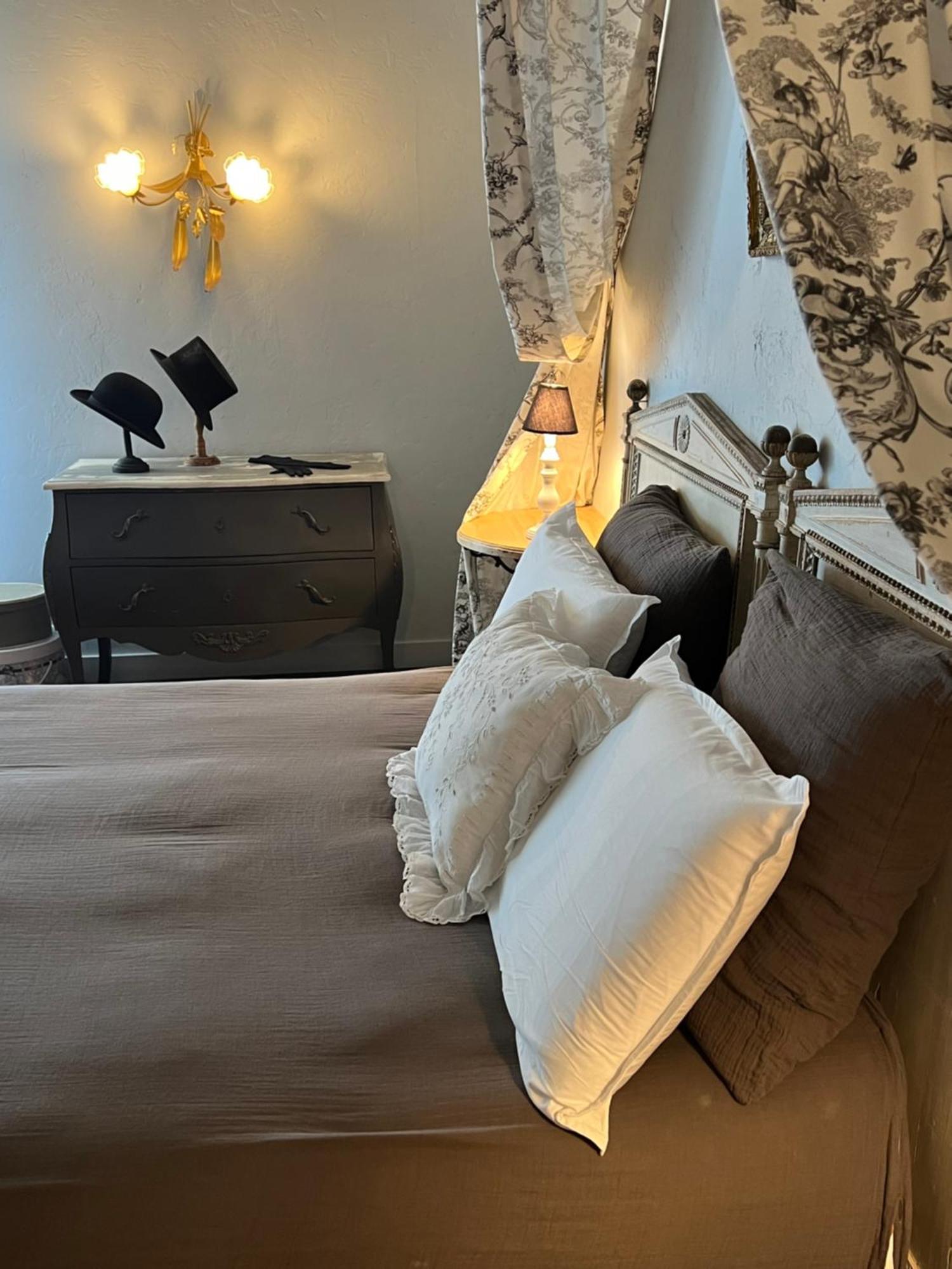 Chambre D'Hotes Madame Branges  Phòng bức ảnh